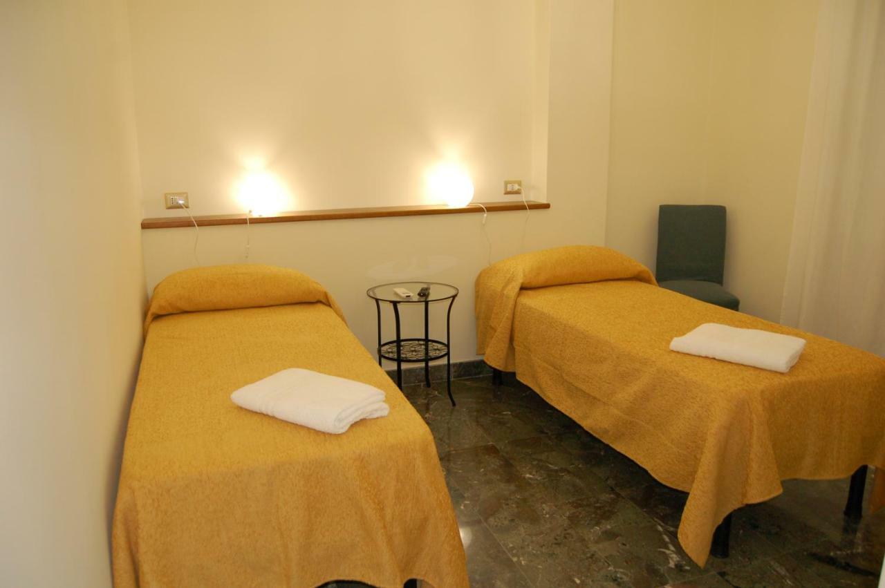 Double or Twin Room Private Bathroom