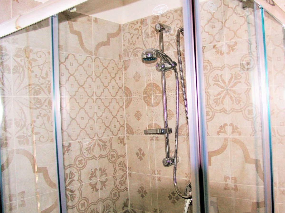 Quadruple Room Private Bathroom