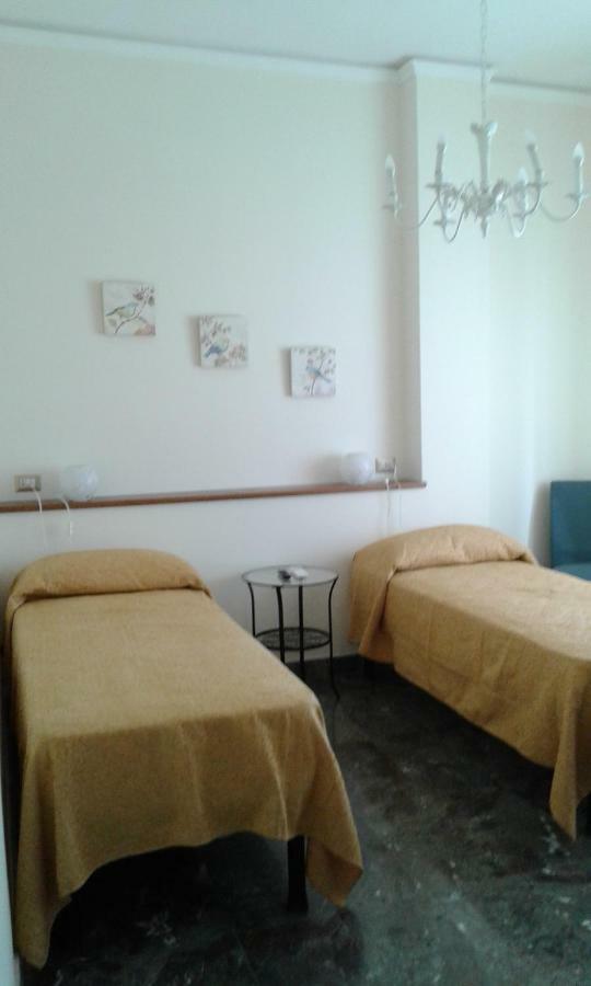 Double or Twin Room Private Bathroom