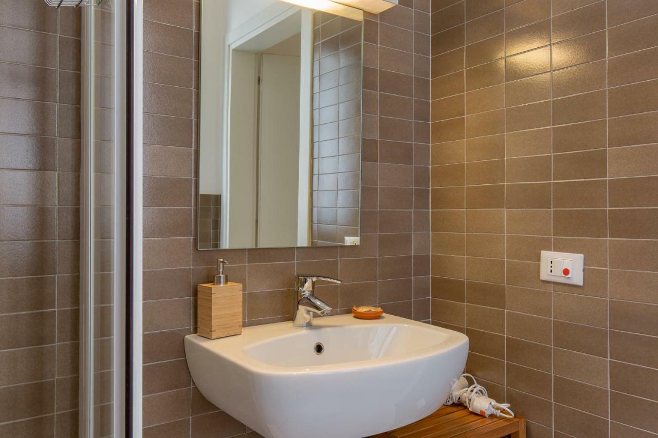 Double or Twin Room Private Bathroom,864032396:JPEG