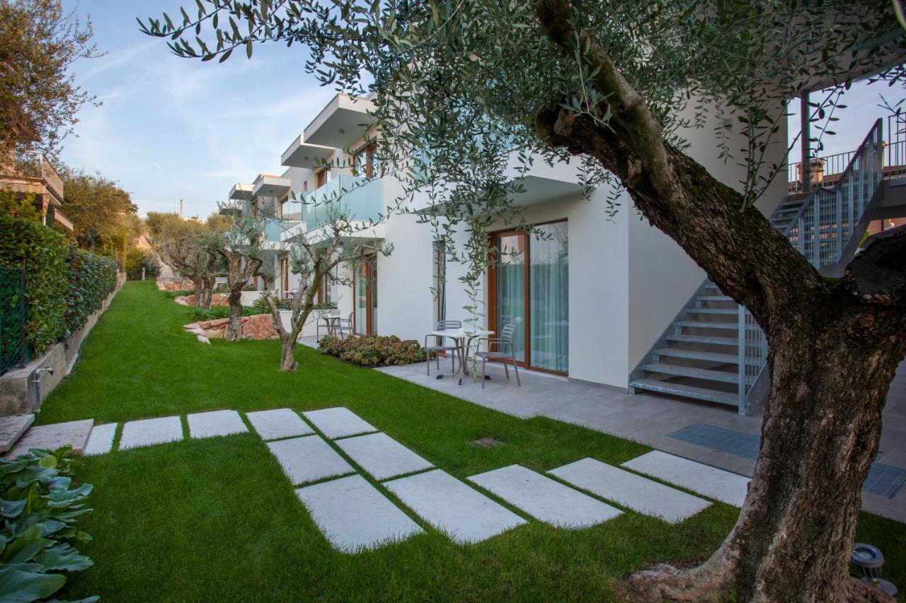 Double or Twin Room Garden View