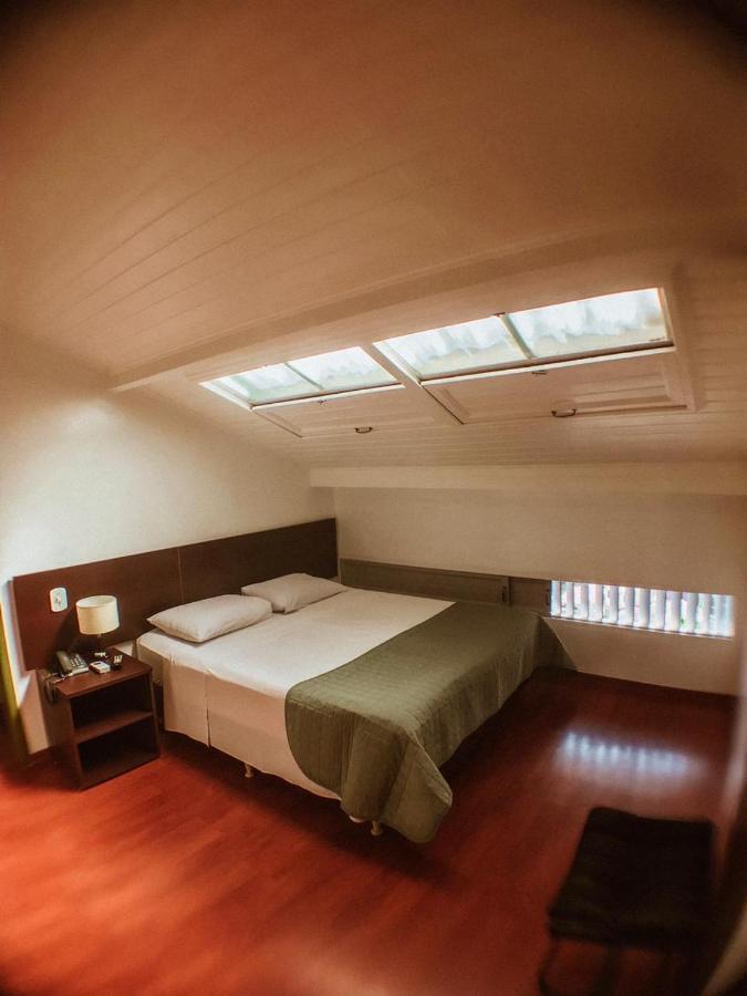 Quarto Triplo Standard