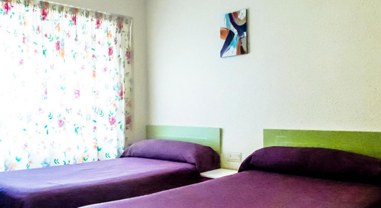 Driepersoonskamer met Eigen Badkamer