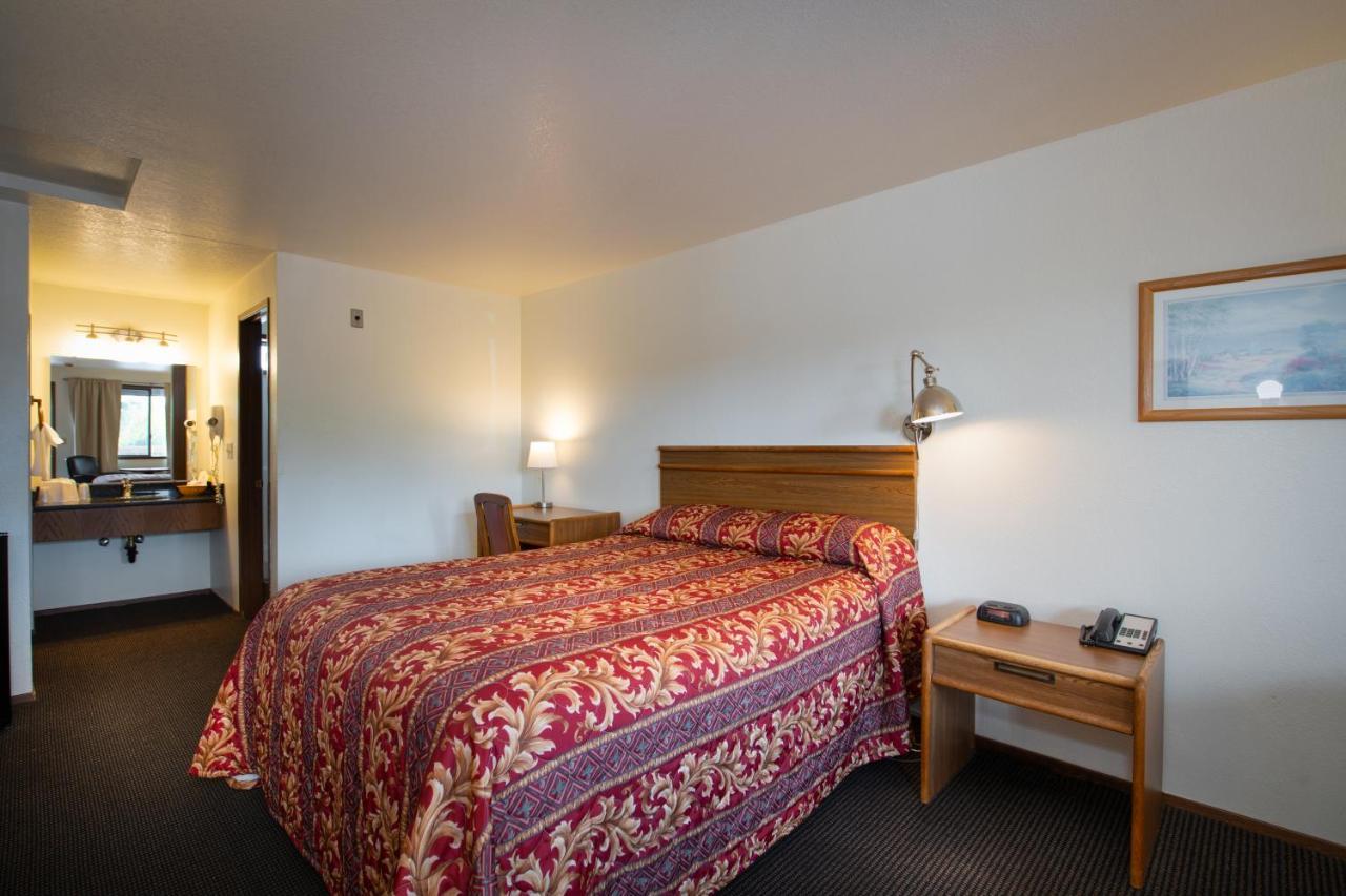 Budget Single Room