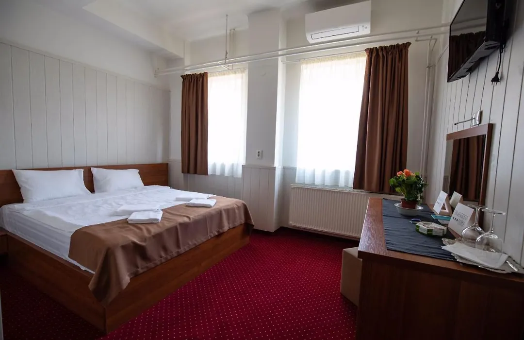 Népliget Hotel-1