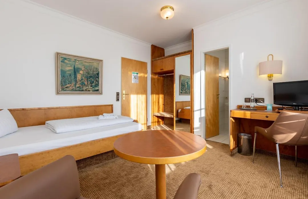 Trip Inn Klee am Park Wiesbaden-1