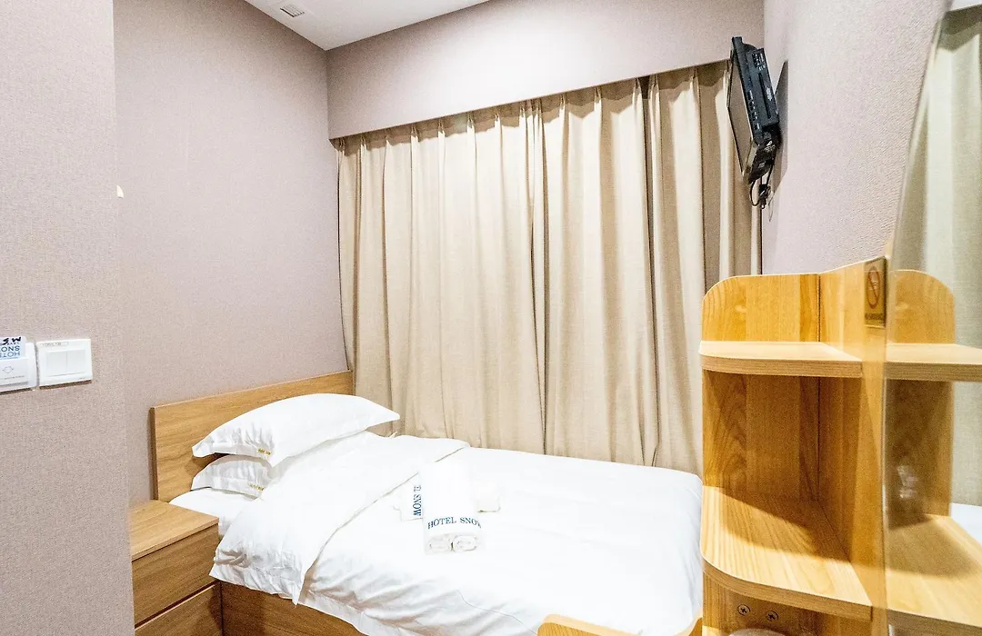 Tresor Tavern Hotel-1