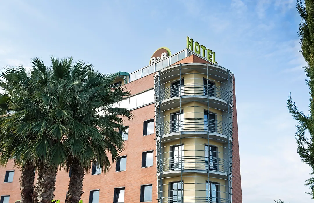 B&B Hotel Pisa Airport-1