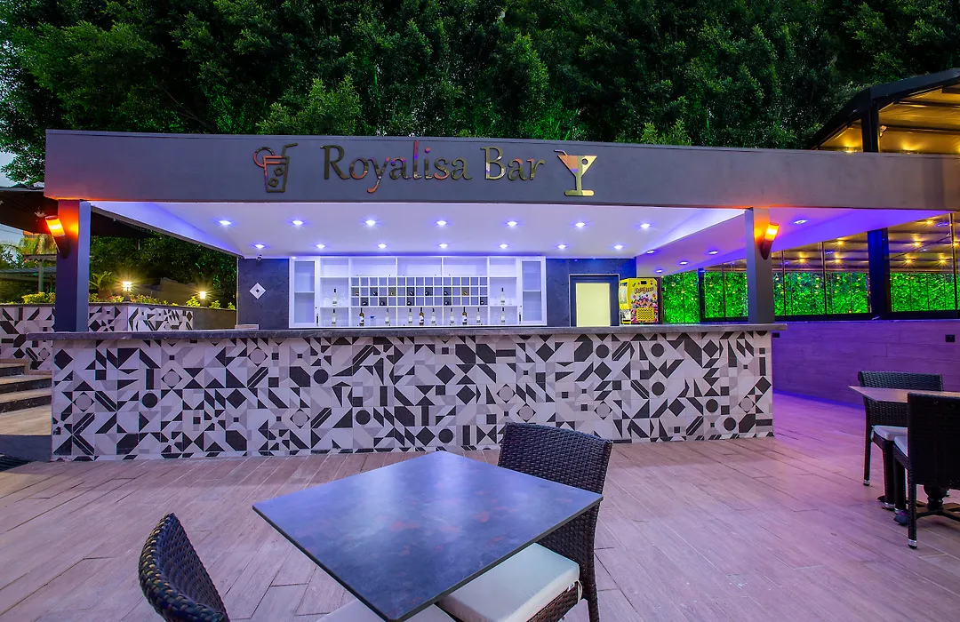 Royalisa Hotel-1