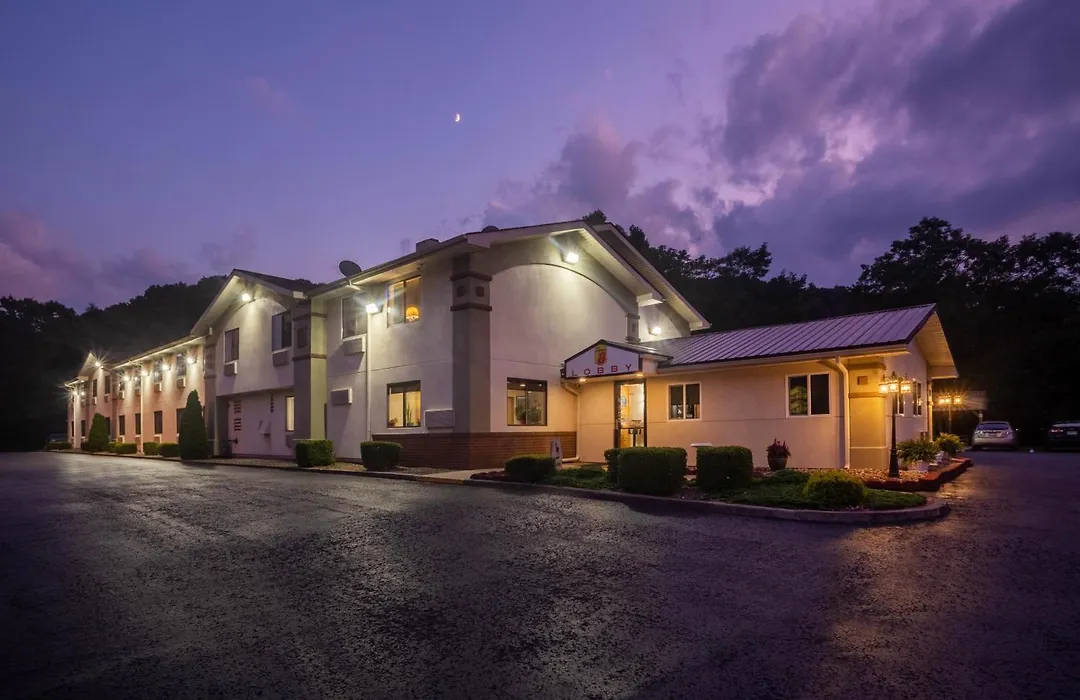 Super 8 By Wyndham Elkins-1