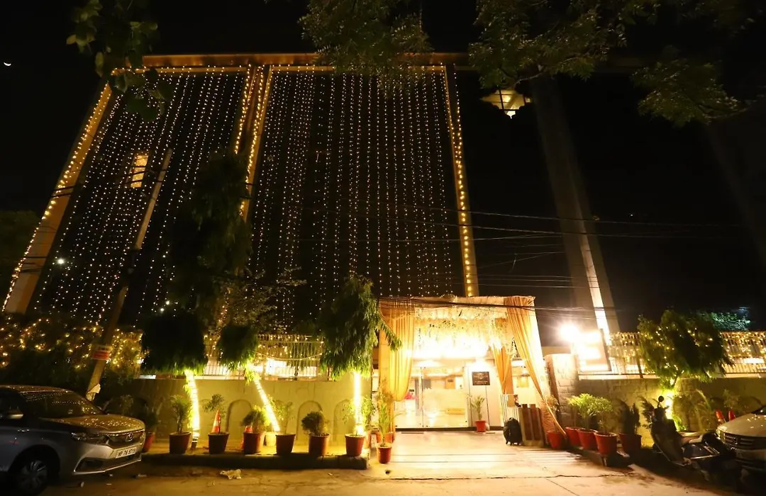 Hotel Palm Grand Naraina New Delhi - Couple Friendly Local Ids Accepted-1