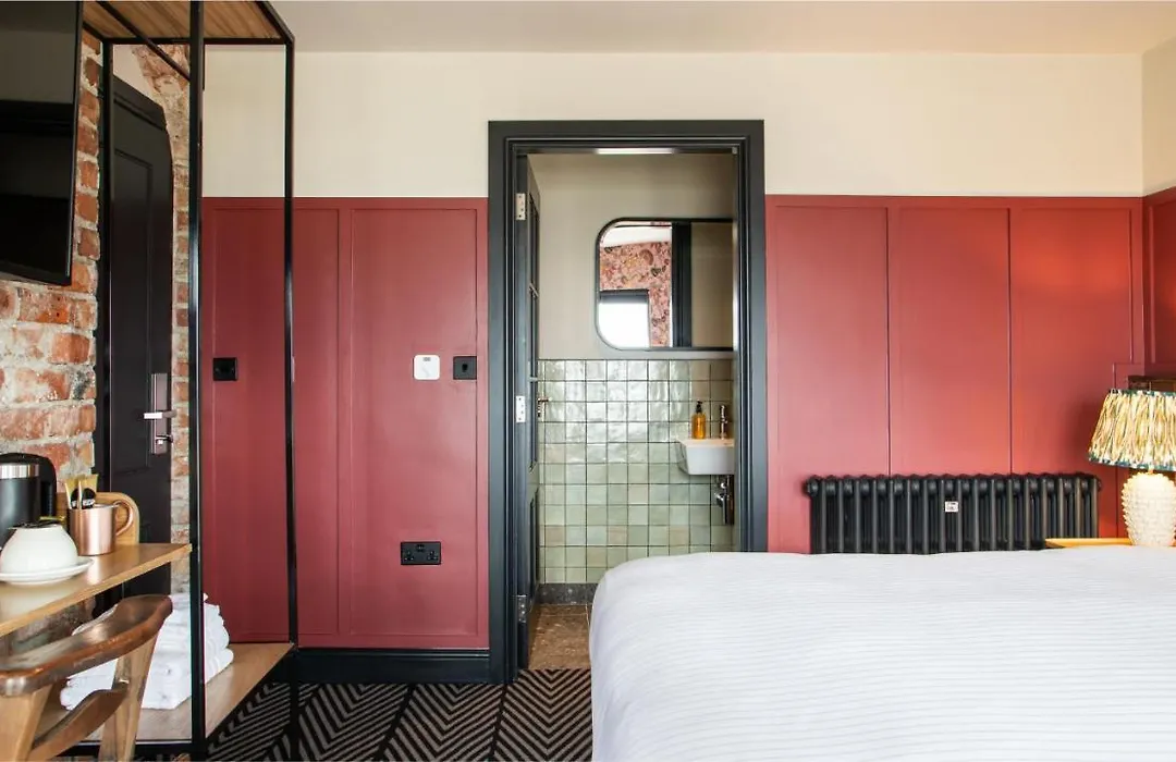 Avoca Hotel-1
