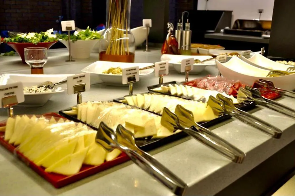 Emens Hotel-1