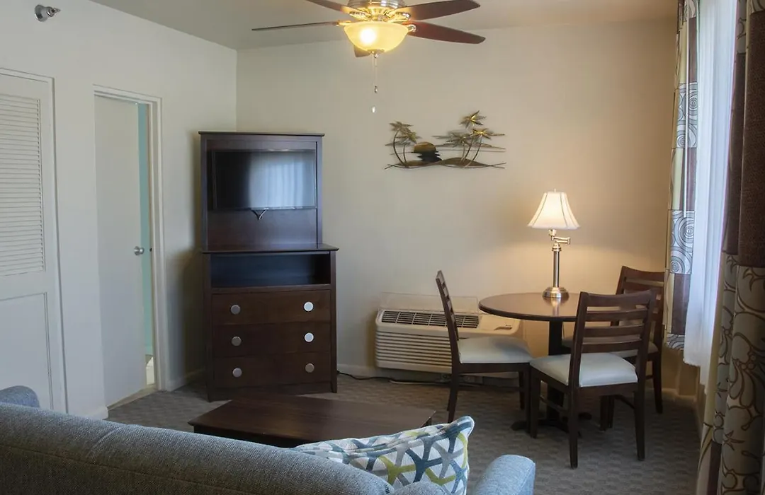 Palm Pavilion Inn-1