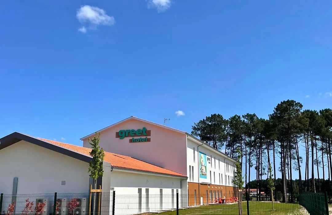 greet hotel Castets Coeur des Landes-1