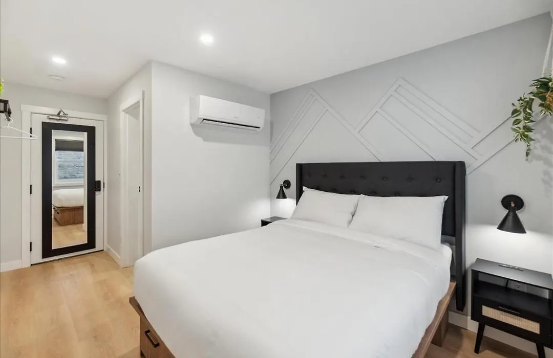 The Oak Hotel-1