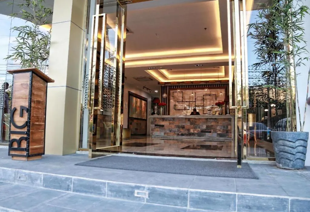 Big Hotel Suites-1
