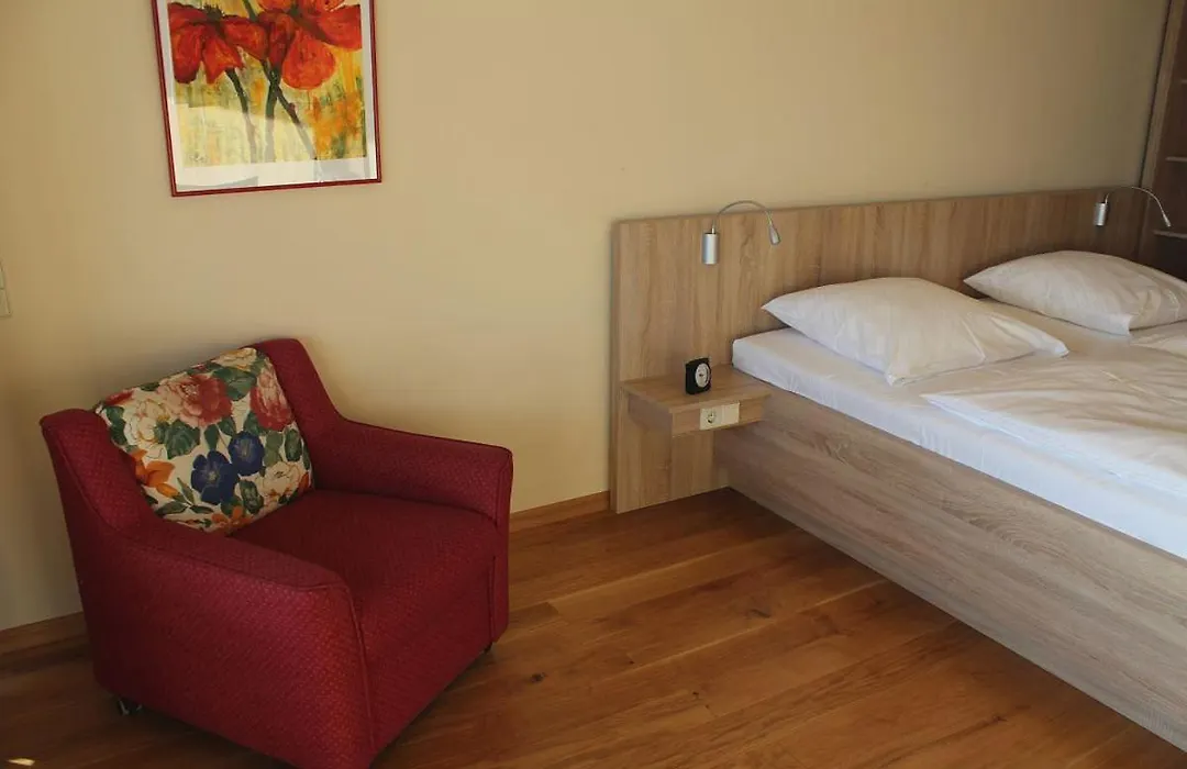 Burghotel Schöne Aussicht Bauer GmbH-1