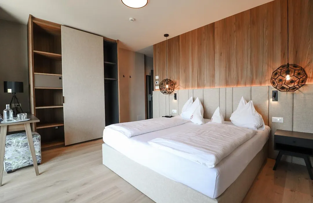 Hotel Alpenrose-1