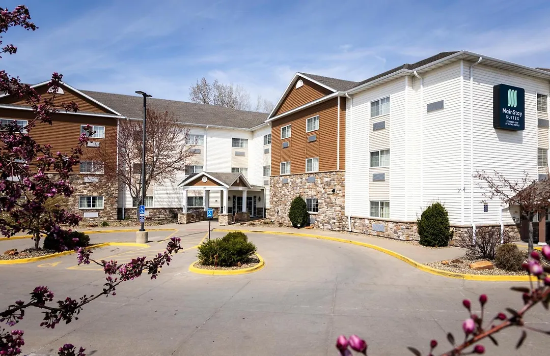 Mainstay Suites Coralville - Iowa City-1