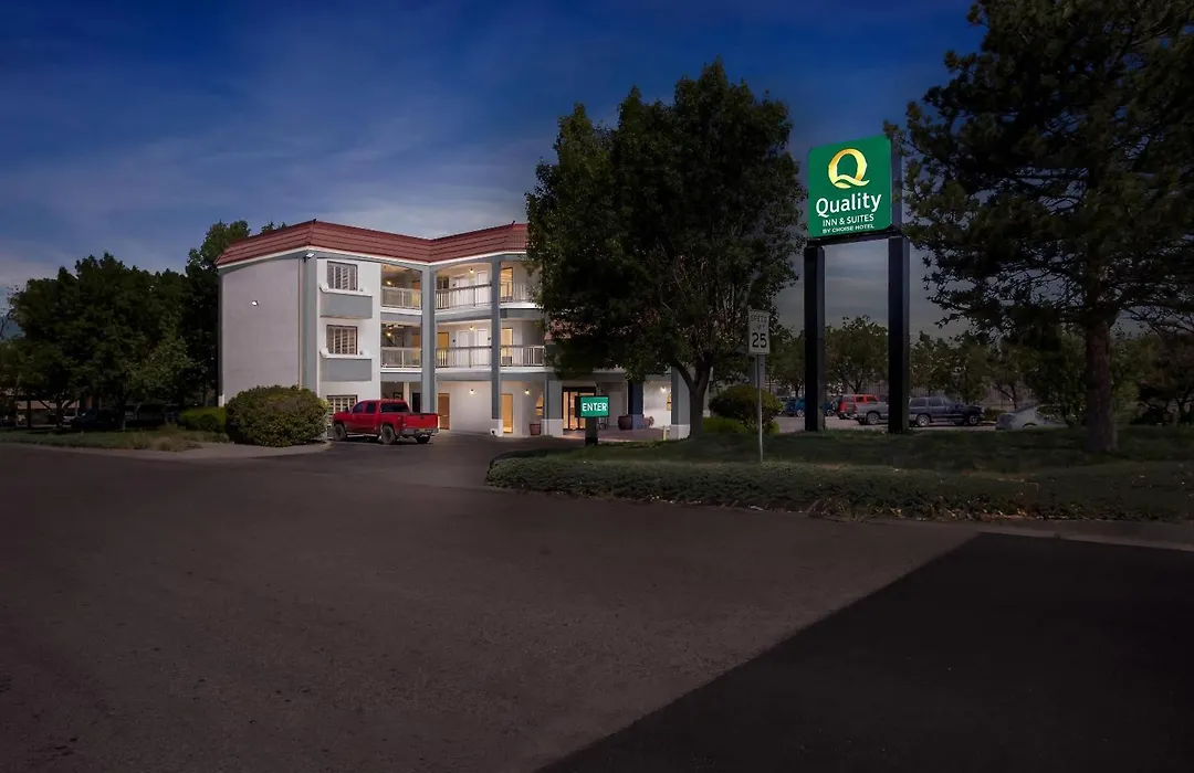 Quality Inn & Suites Sunport Airport Albuquerque-1