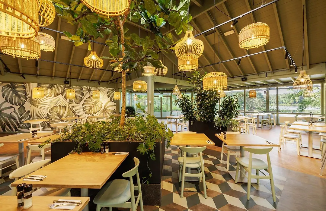 Hotel De Vossemeren By Center Parcs-1