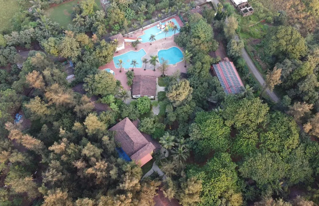 Pinewood Resort-1