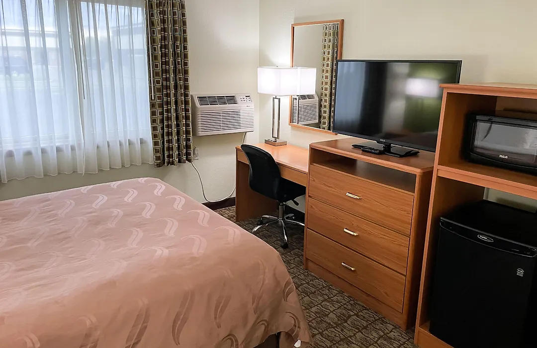 Hudson Inn & Suites-1