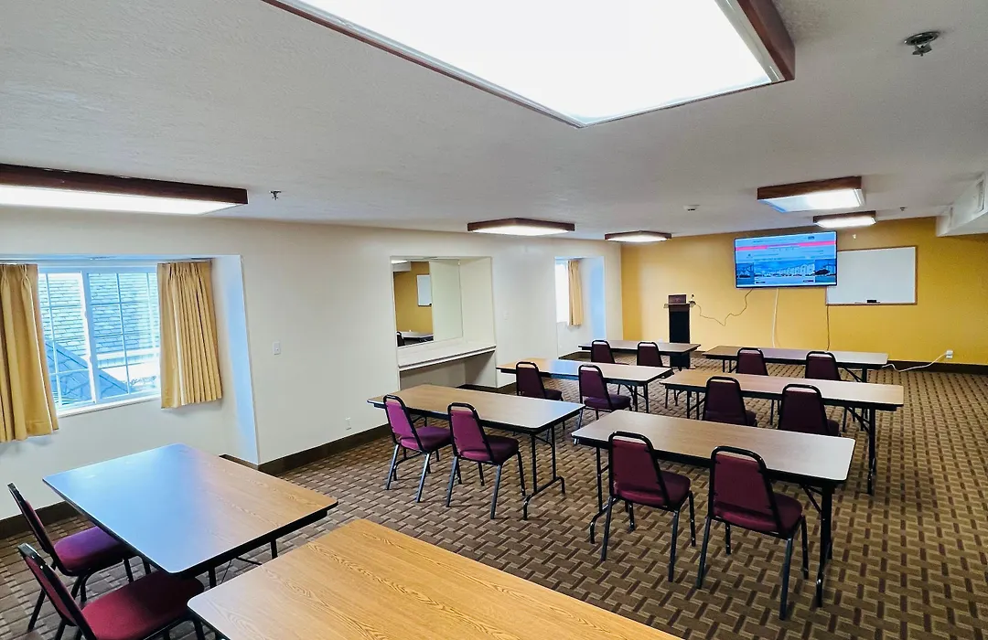Surestay Hotel By Best Western Christiansburg Blacksburg-1