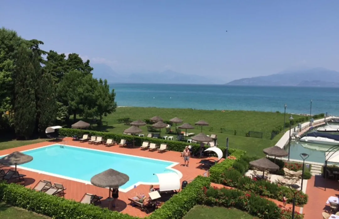 Yachting Hotel Mistral-1