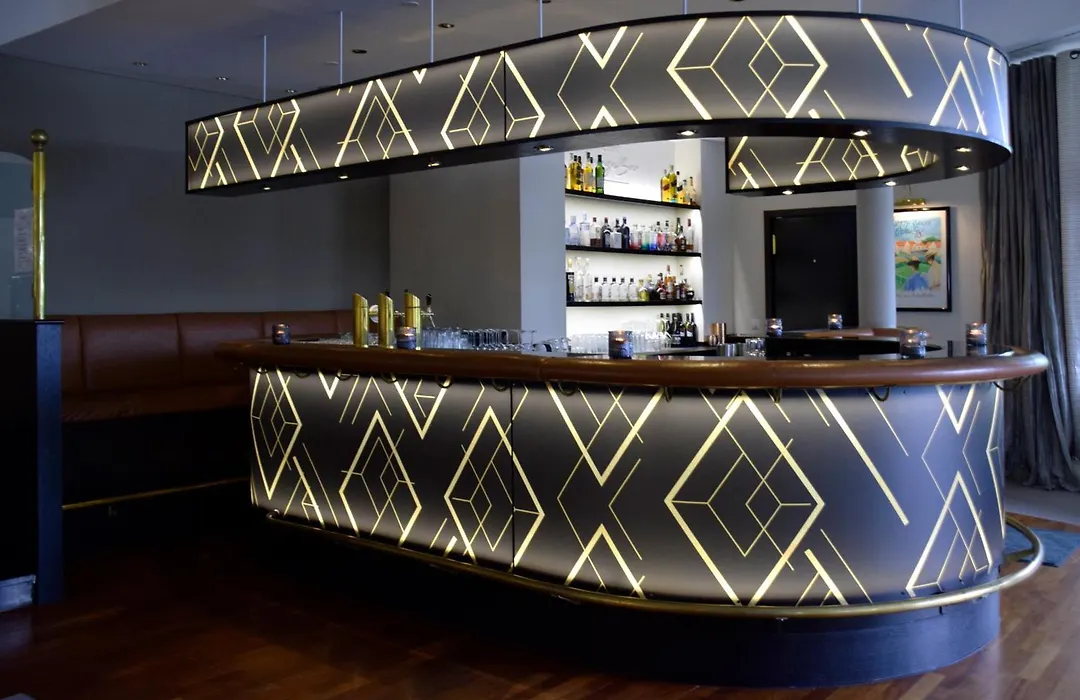Court Hotel-1