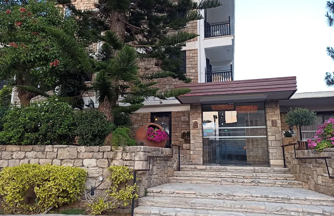 Dionysos Central-1
