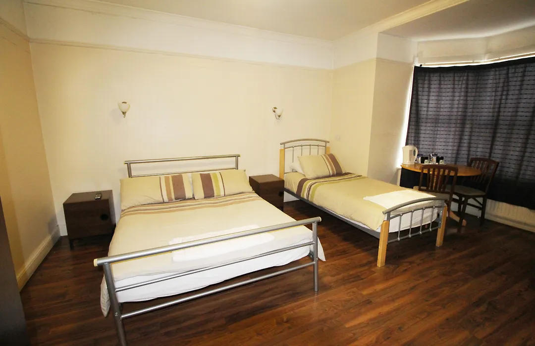 Flexistay Norbury Aparthotel-1