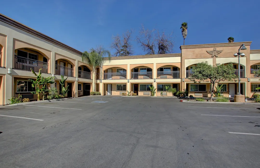 Thunderbird Lodge-1