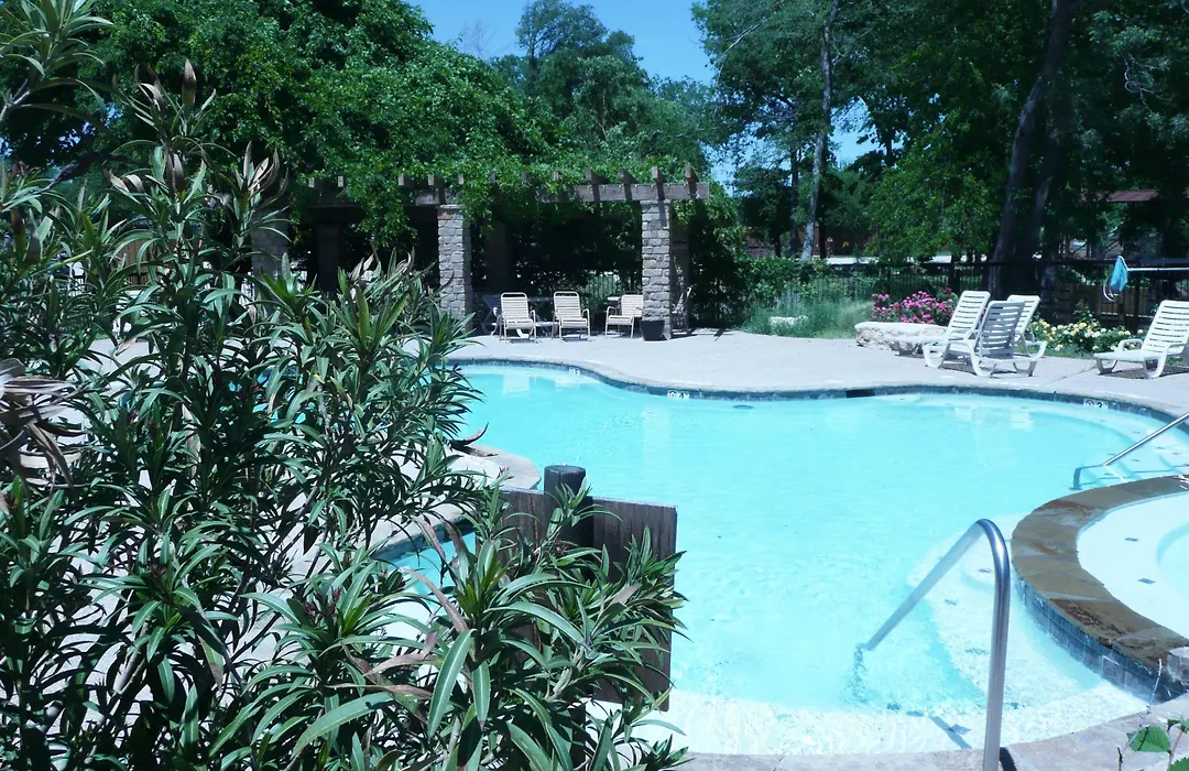 Rustic Creek Ranch Resort At North Jellystone Park-1