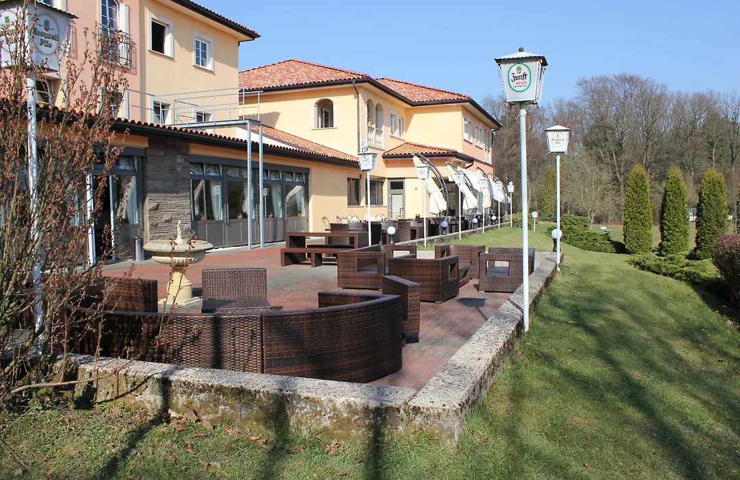 Waldhotel Marienheide-1