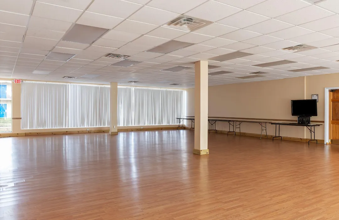 Traveler'S Place Inn & Suites-1