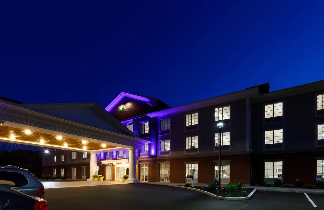 Holiday Inn Express & Suites - Sturbridge By Ihg-1