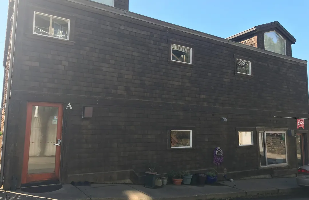 Three Arch Inn-1