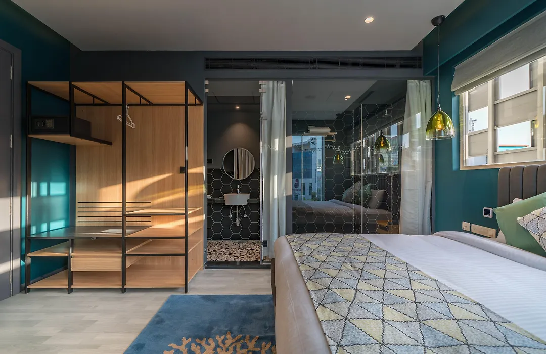 Hotel B Plus L-1