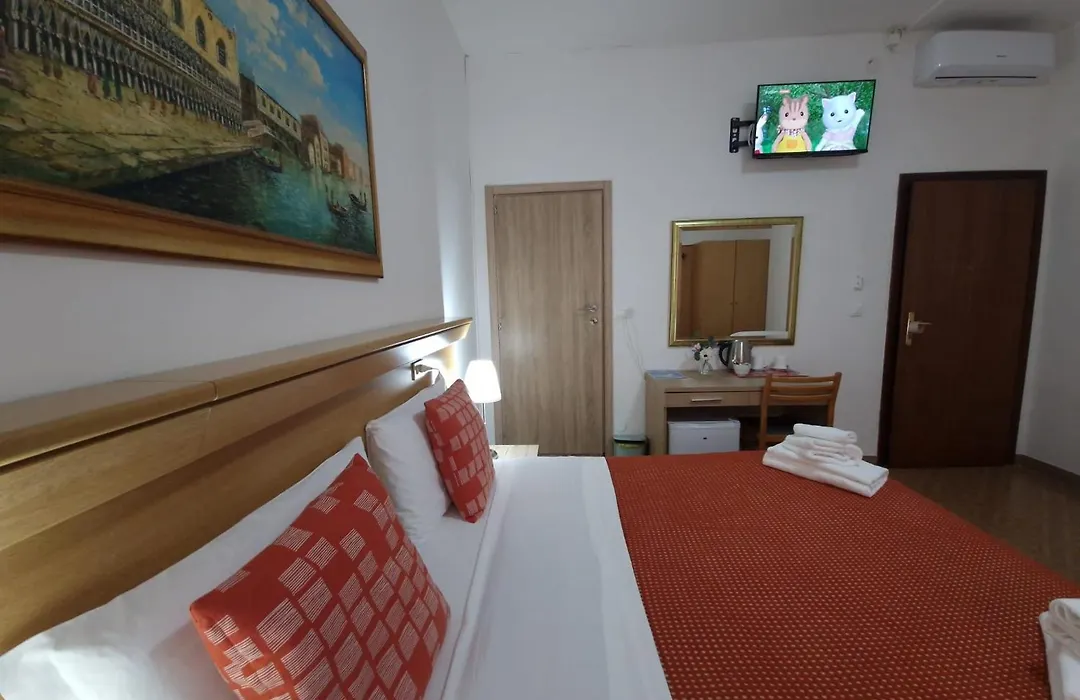 Hotel Tito-1
