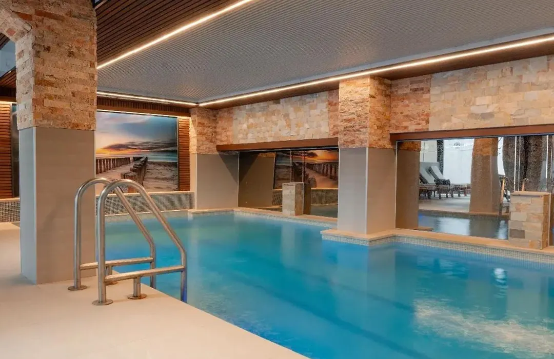 Hotel Nova Riviera-1