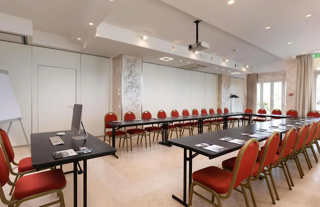 Mercure Rimini Lungomare-1
