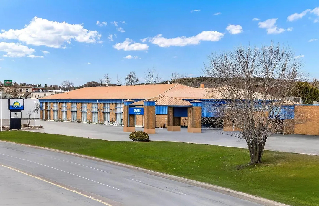 Days Inn By Wyndham Sudbury & Conference Centre-1