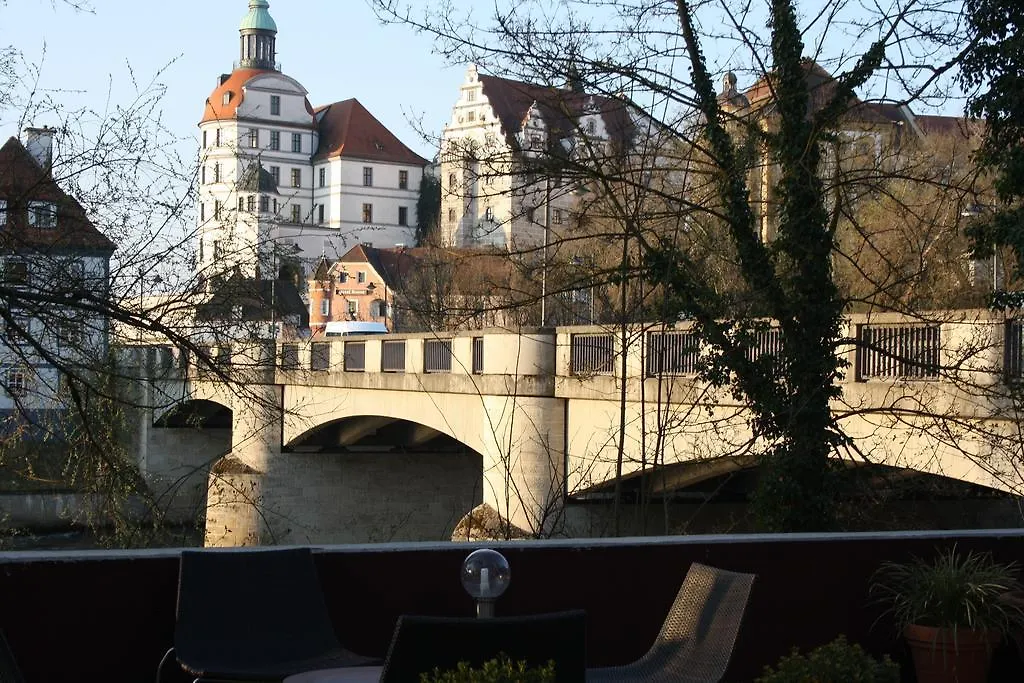 Hotel am Fluss-1