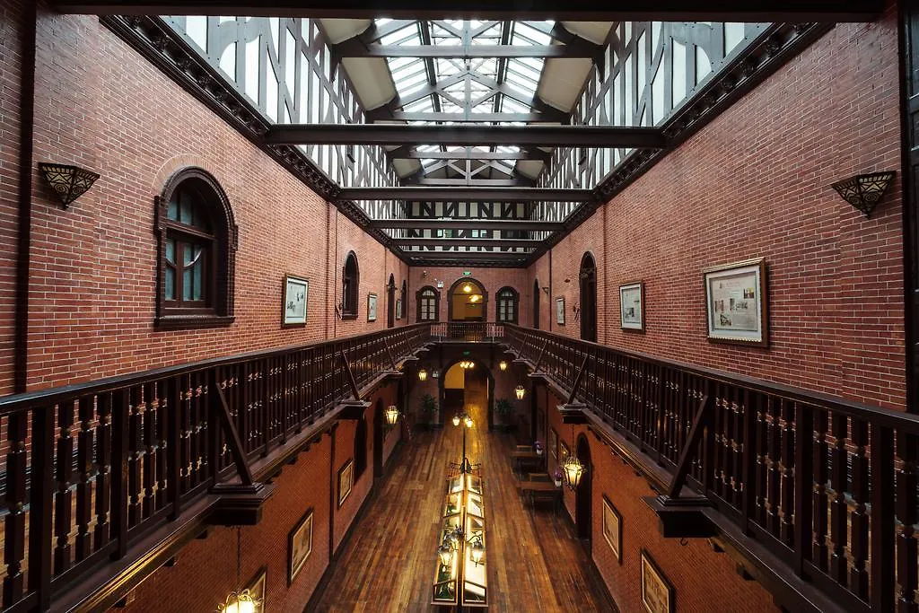 Astor House Hotel-1