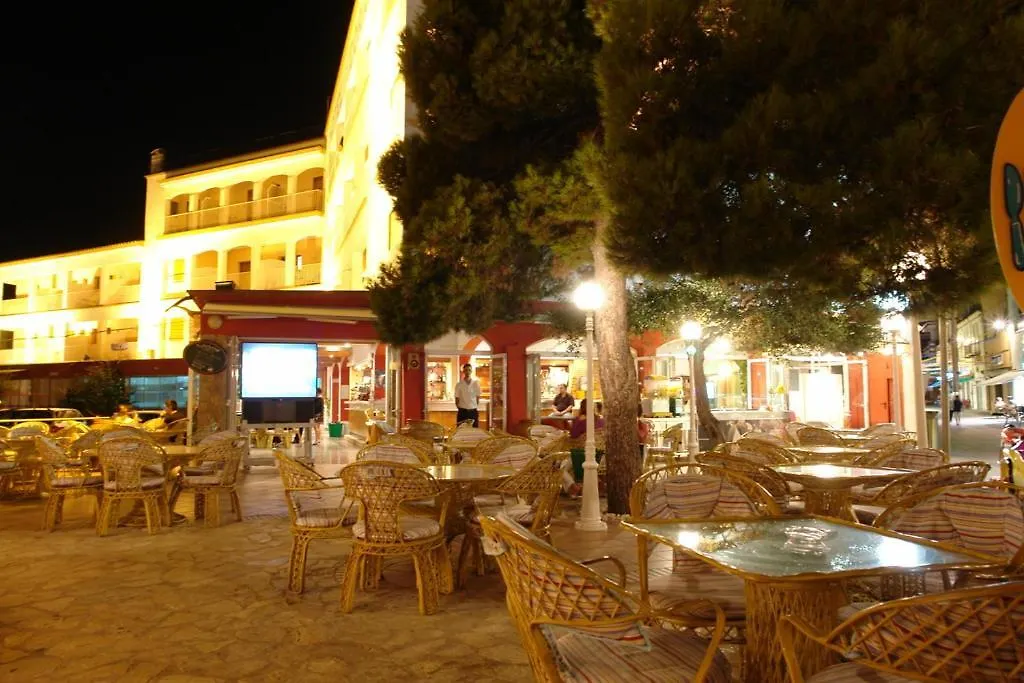 Hotel Coral-1