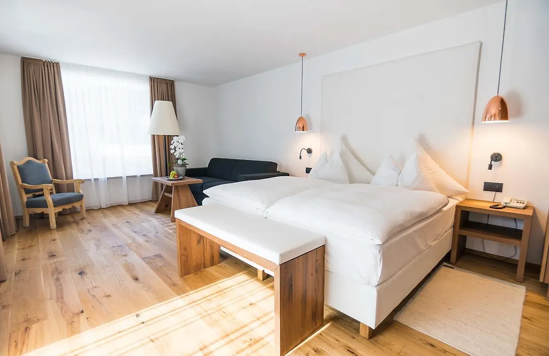 Hotel Conturines-1