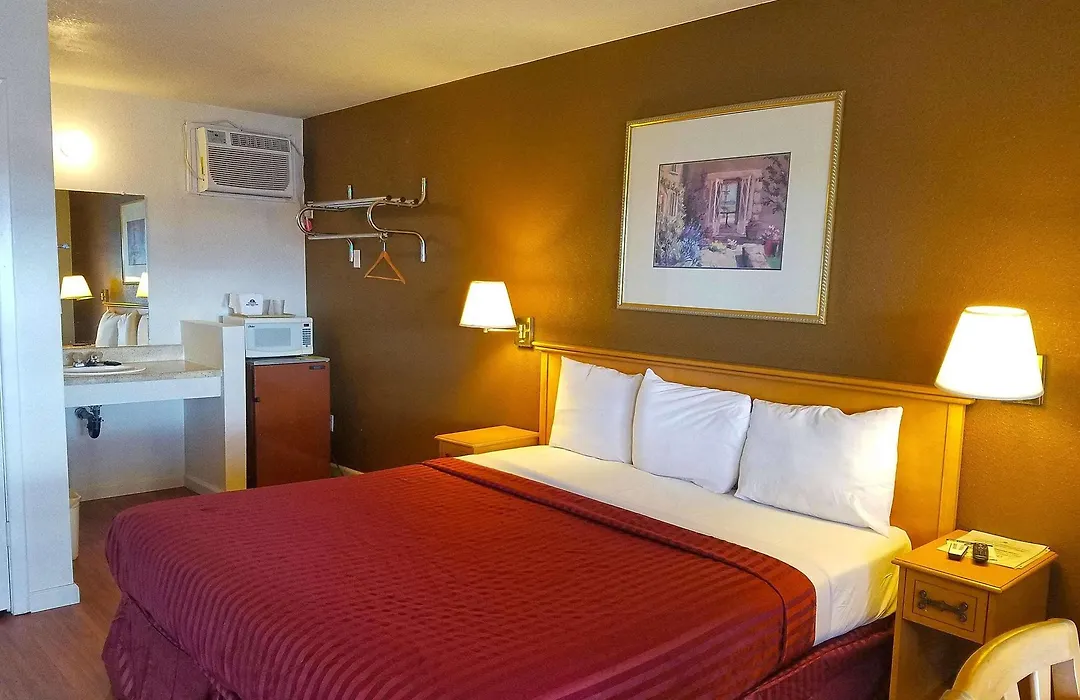 Americas Best Value Inn Holbrook-1