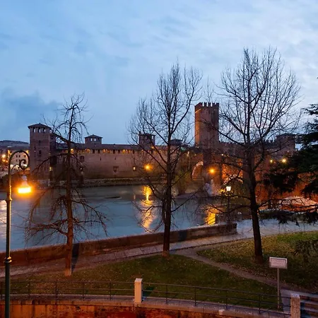 3 Amici al Castello-3